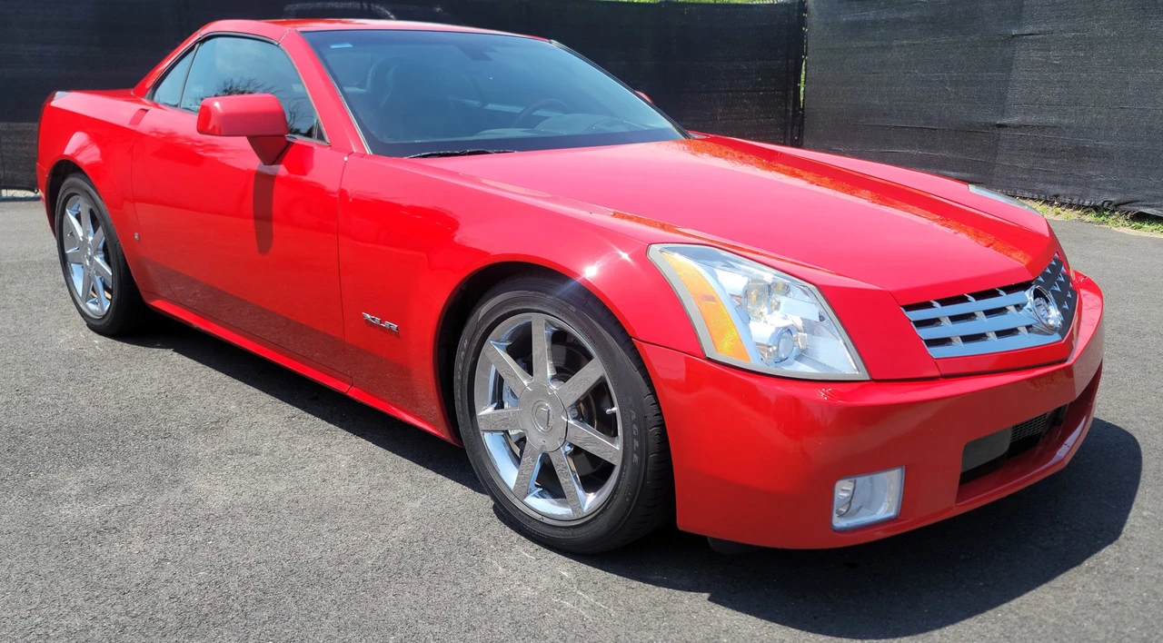 2007 Cadillac XLR - Image 16 of 31