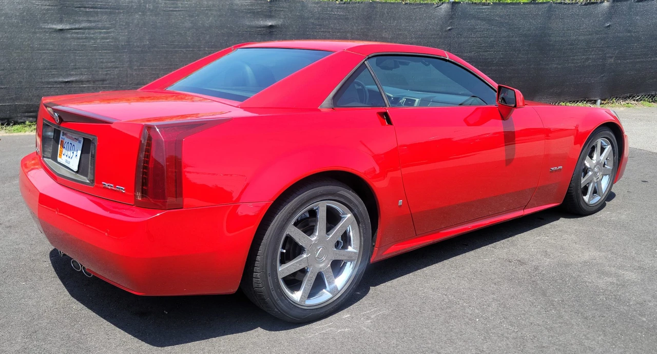 2007 Cadillac XLR - Image 12 of 31
