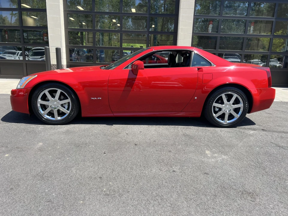 2007 Cadillac XLR - Image 10 of 31