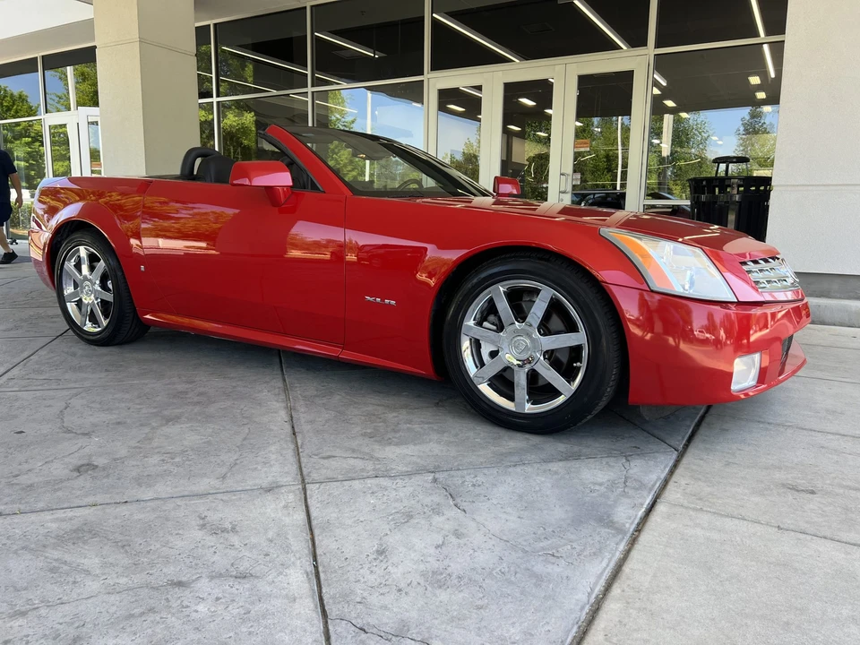 2007 Cadillac XLR - Image 8 of 31