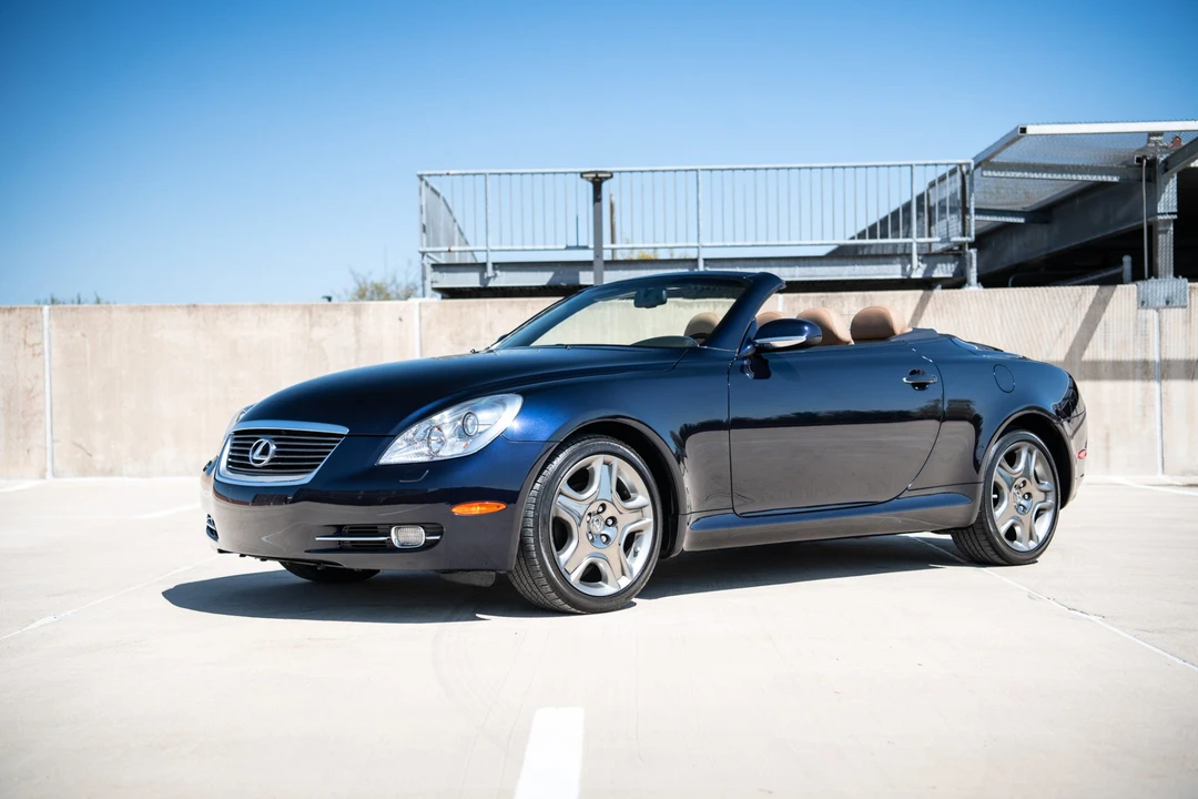 2007 Lexus SC430 - Image 2 of 31