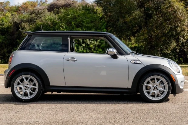 2007 Mini Mini Cooper S 1st Gen - Image 3 of 7