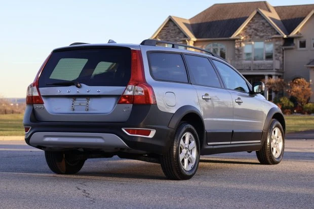 2008 Volvo XC70 3rd Gen - Image 2 of 7