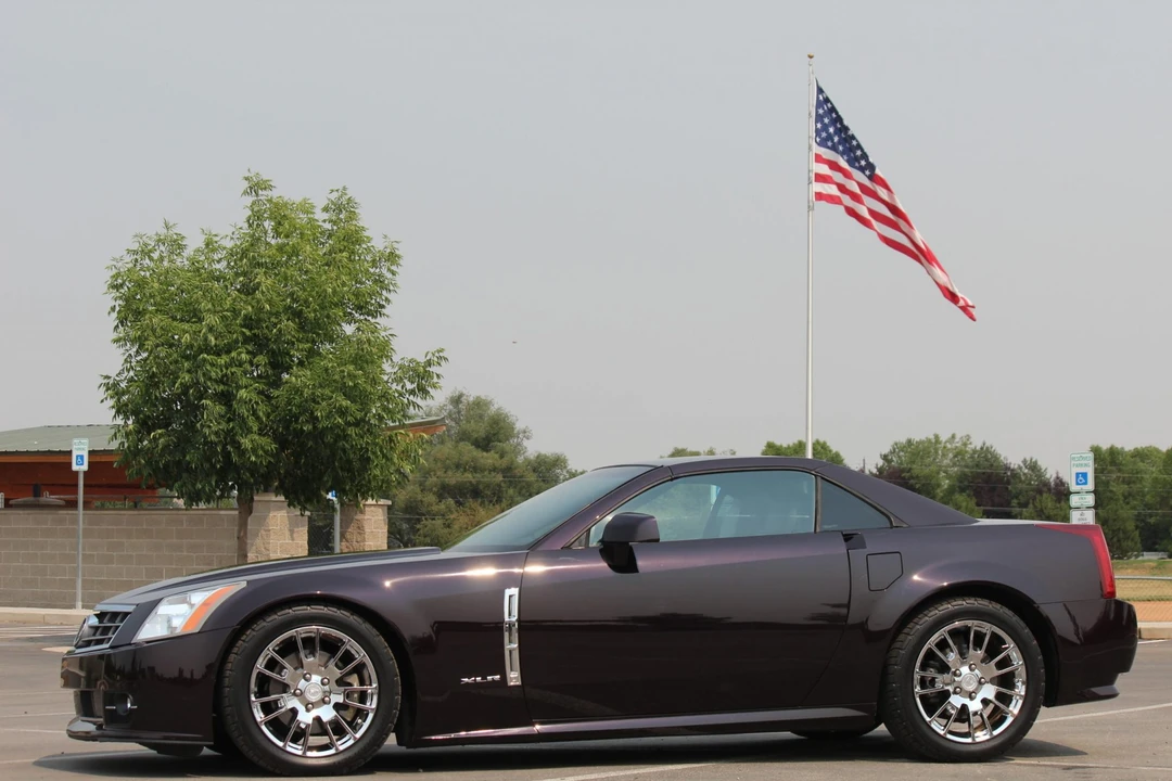 2009 Cadillac XLR - Image 16 of 31