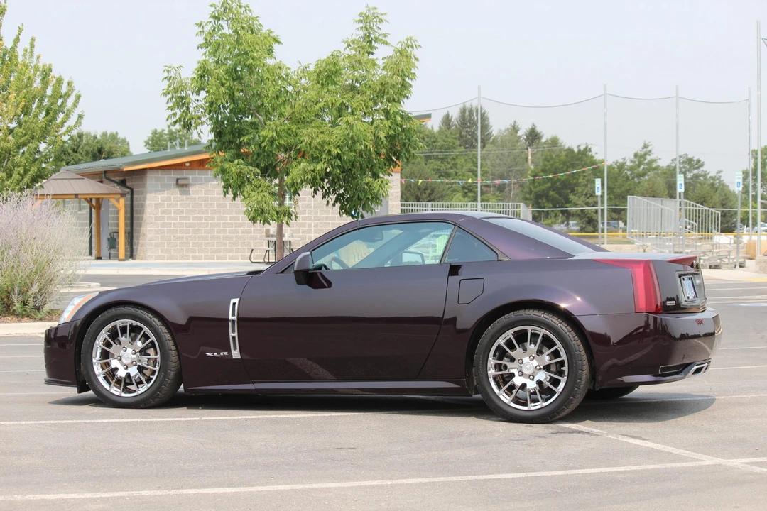 2009 Cadillac XLR - Image 19 of 31