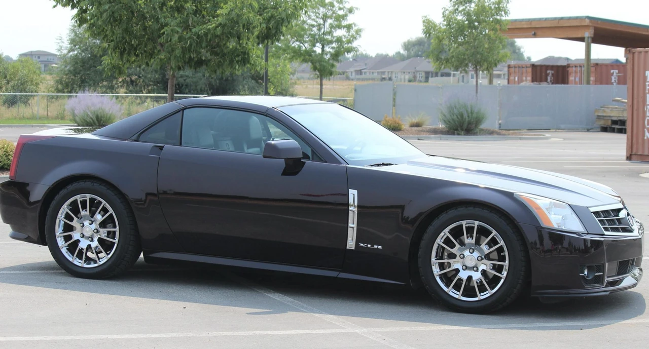 2009 Cadillac XLR - Image 23 of 31