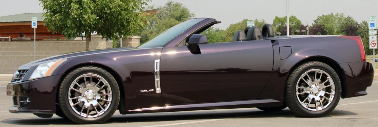2009 Cadillac XLR - Image 17 of 31