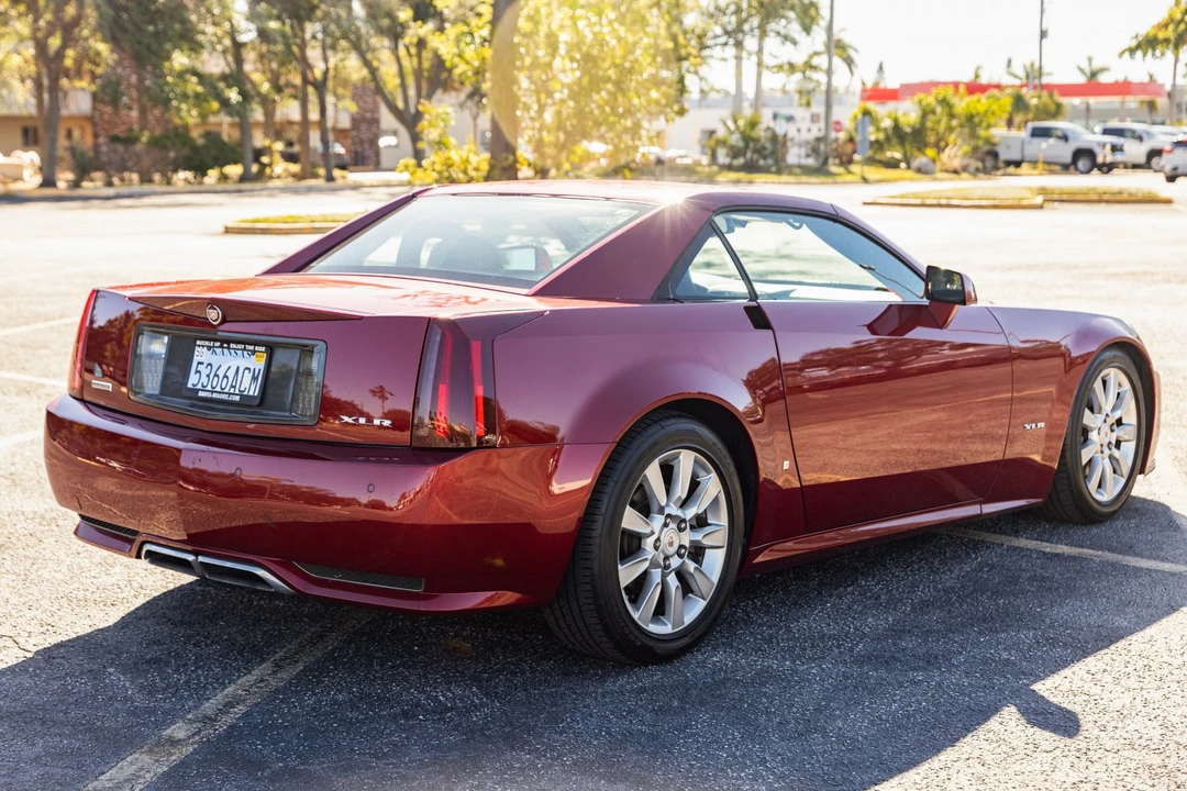 2009 Cadillac XLR - Image 14 of 31