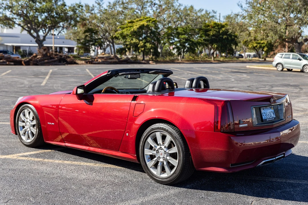 2009 Cadillac XLR - Image 8 of 31