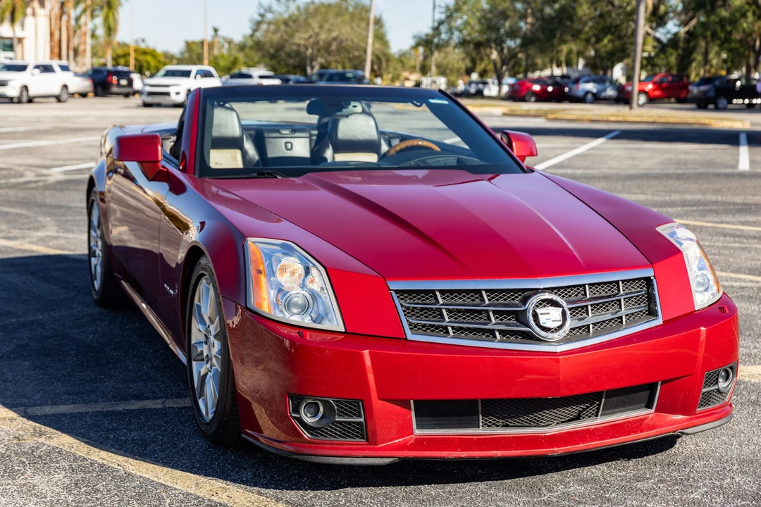 2009 Cadillac XLR - Image 3 of 31