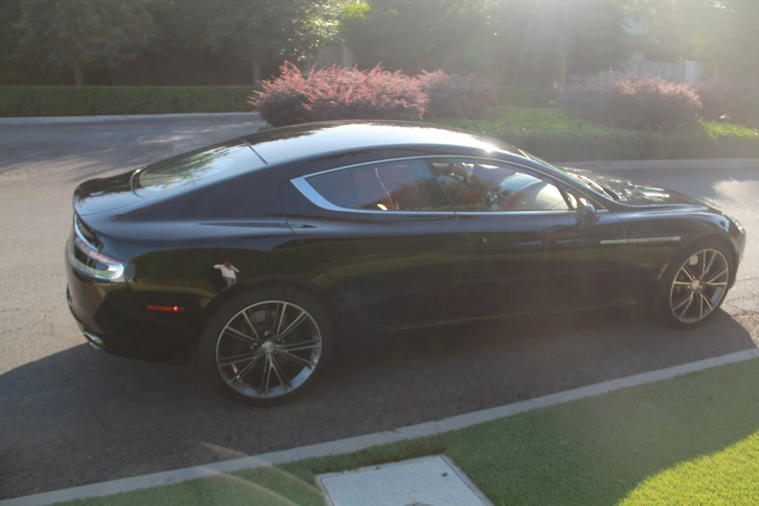 2010 Aston Martin Rapide - Image 12 of 31