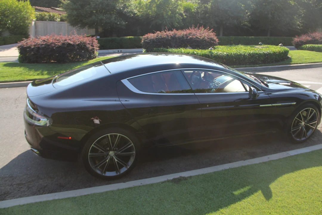 2010 Aston Martin Rapide - Image 11 of 31