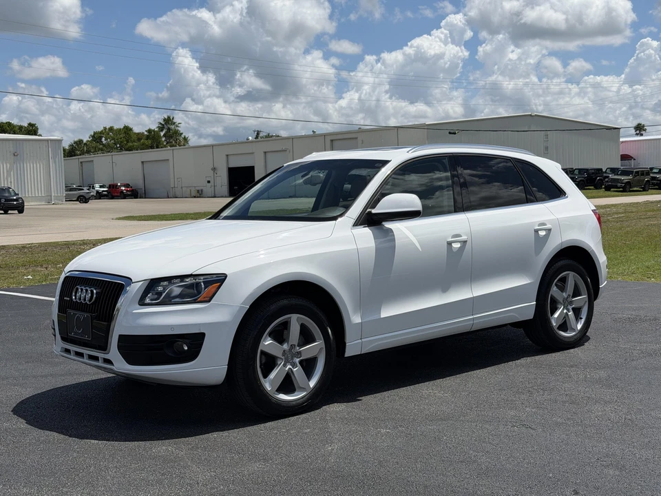 2010 Audi 8R Q5 - Image 2 of 31