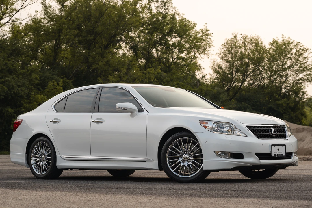 2010 Lexus LS 4th Gen - Image 29 of 31