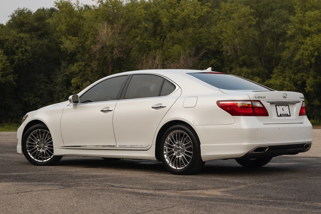 2010 Lexus LS 4th Gen - Image 5 of 31