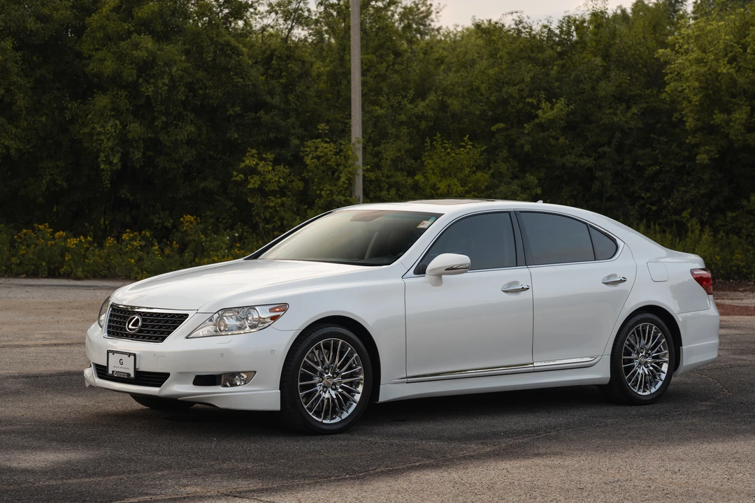 2010 Lexus LS 4th Gen - Image 12 of 31