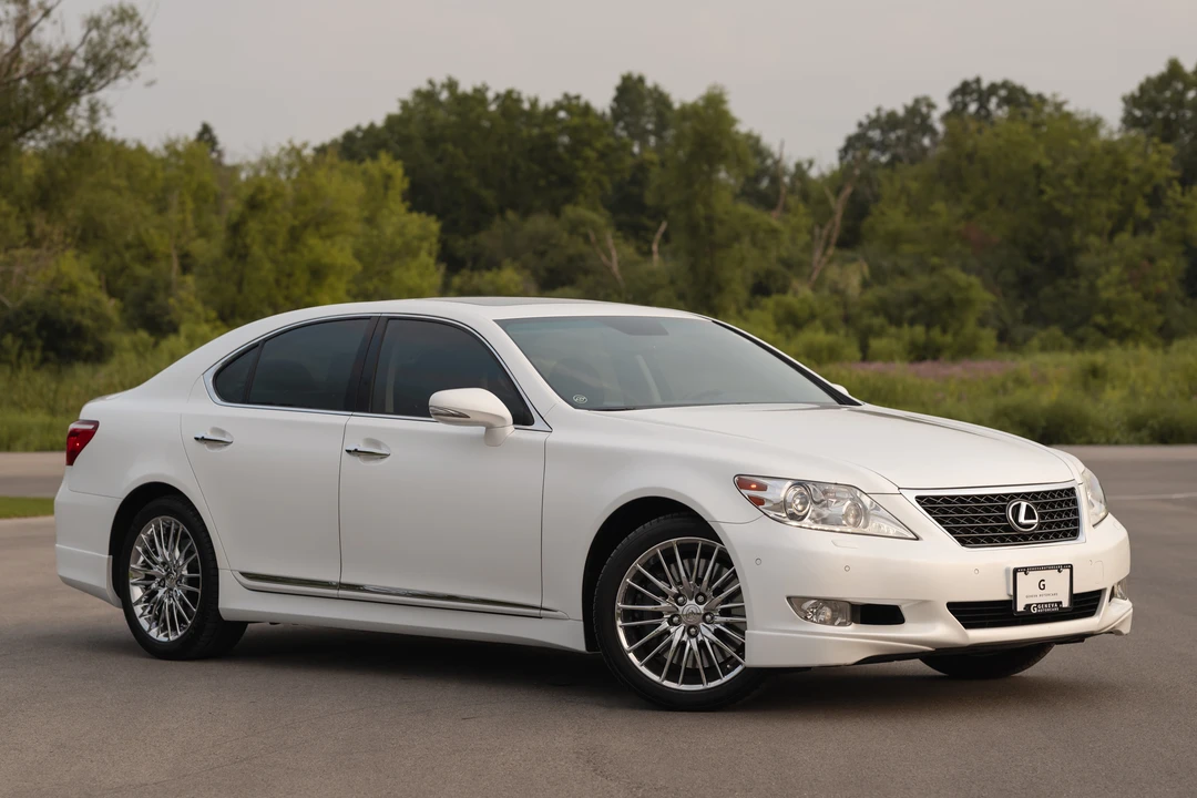 2010 Lexus LS 4th Gen - Image 28 of 31