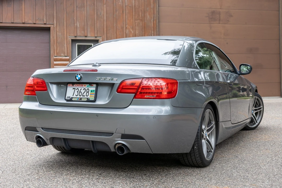 2011 BMW E93 335i Convertible - Image 8 of 31