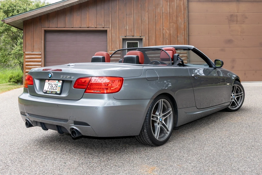 2011 BMW E93 335i Convertible - Image 16 of 31