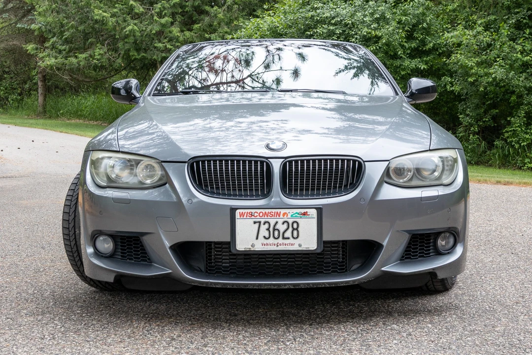 2011 BMW E93 335i Convertible - Image 11 of 31