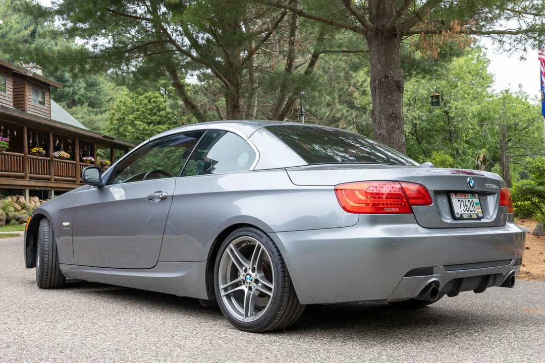 2011 BMW E93 335i Convertible - Image 6 of 31