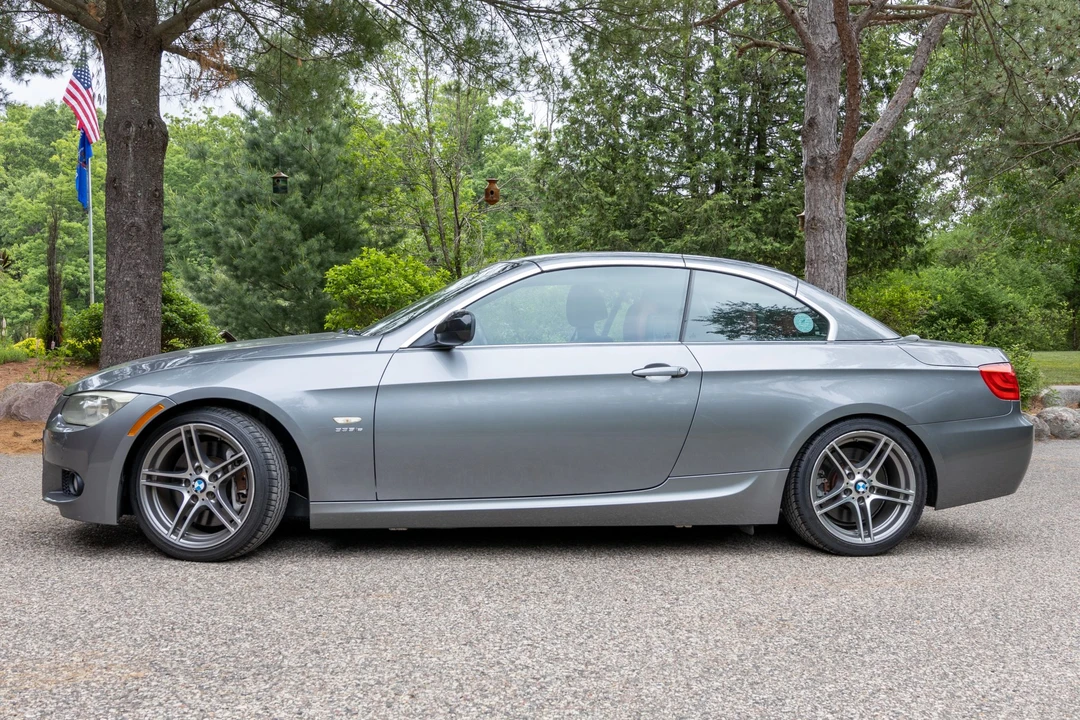 2011 BMW E93 335i Convertible - Image 5 of 31