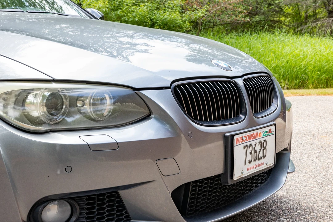 2011 BMW E93 335i Convertible - Image 19 of 31