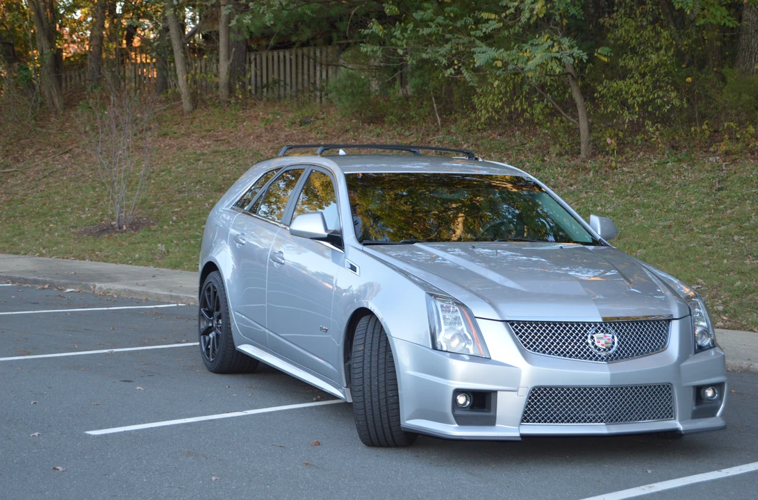 2011 Cadillac CTS-V 2nd Gen - Image 2 of 31