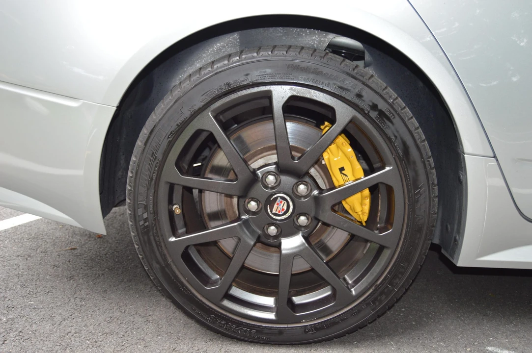 2011 Cadillac CTS-V 2nd Gen - Image 25 of 31