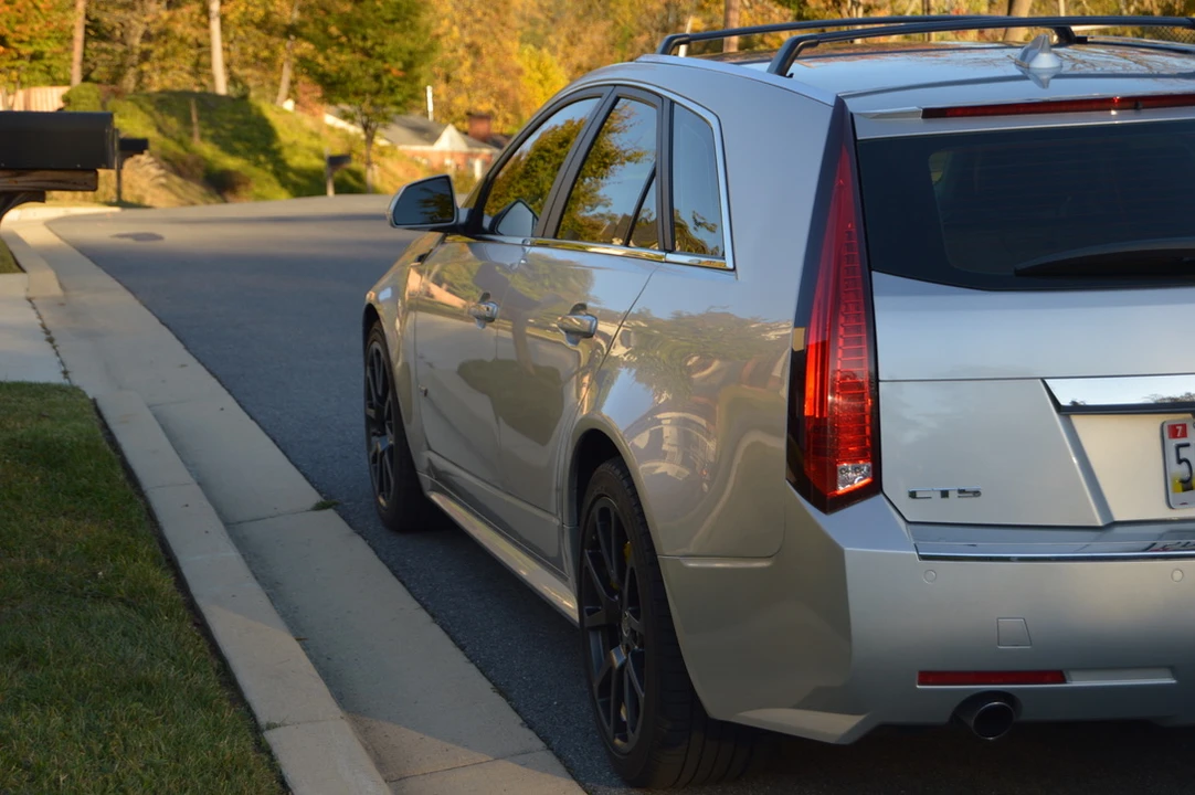 2011 Cadillac CTS-V 2nd Gen - Image 10 of 31