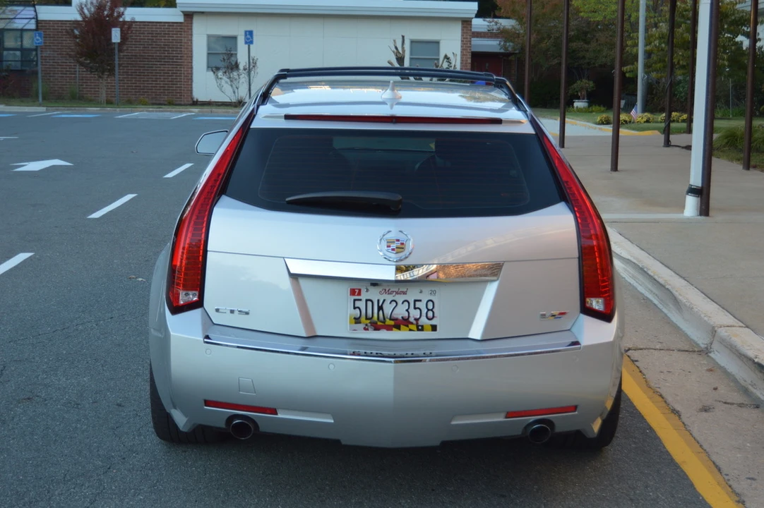 2011 Cadillac CTS-V 2nd Gen - Image 8 of 31