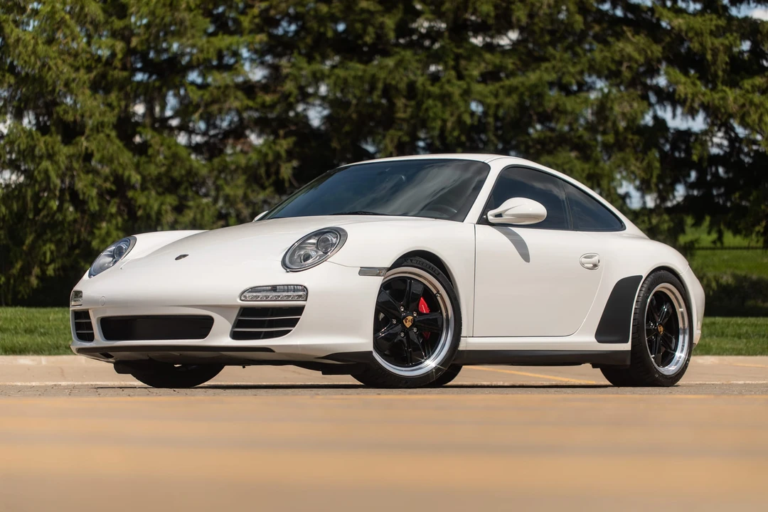 2011 Porsche 997 Carrera 4S - Image 2 of 31