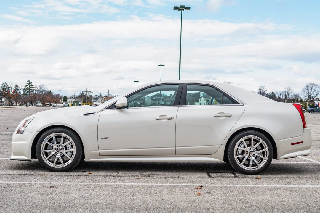 2012 Cadillac CTS-V 2nd Gen - Image 11 of 31