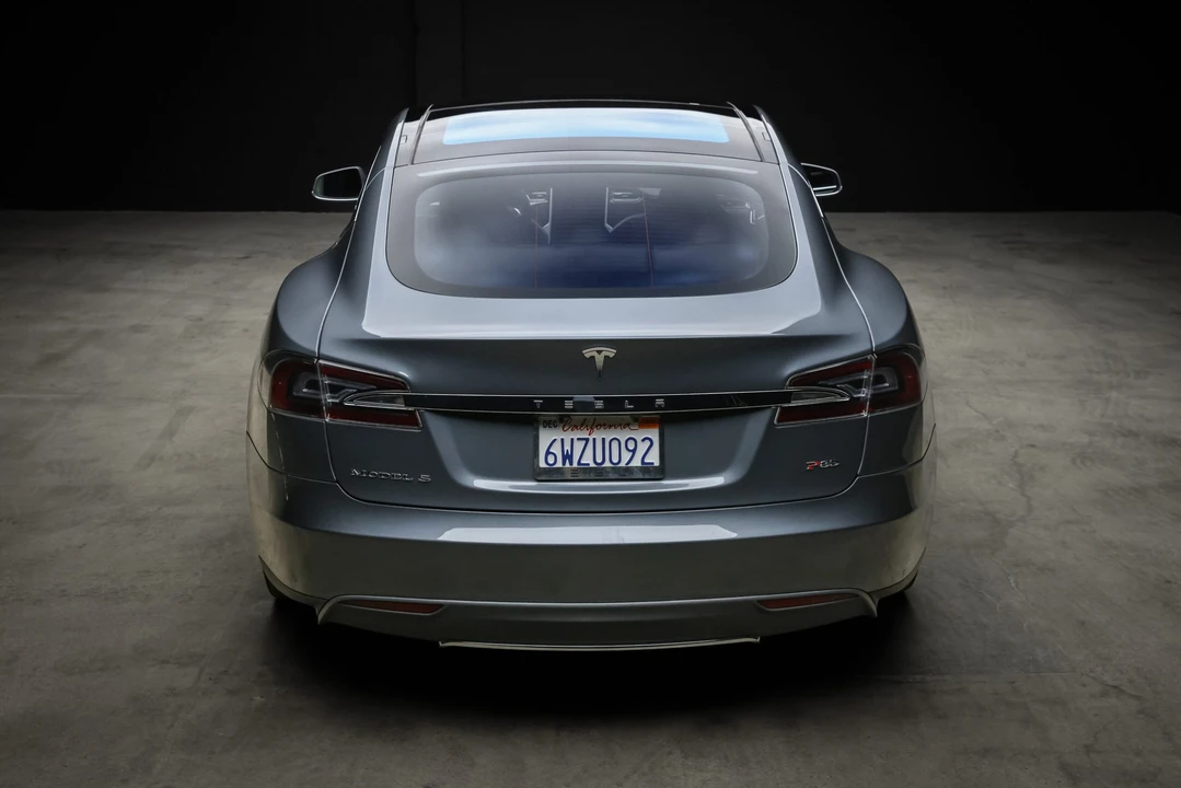 2012 Tesla Model S - Image 29 of 31
