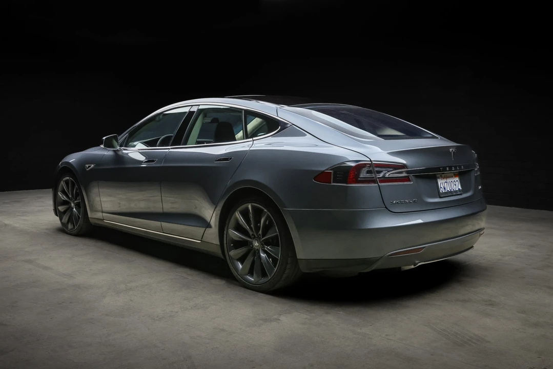 2012 Tesla Model S - Image 10 of 31