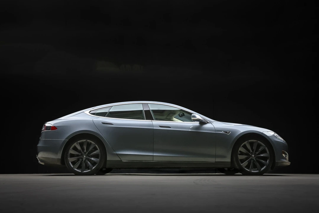 2012 Tesla Model S - Image 23 of 31