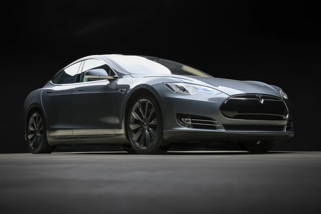 2012 Tesla Model S - Image 26 of 31
