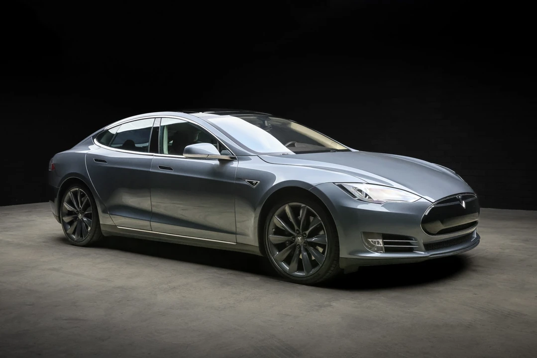 2012 Tesla Model S - Image 24 of 31