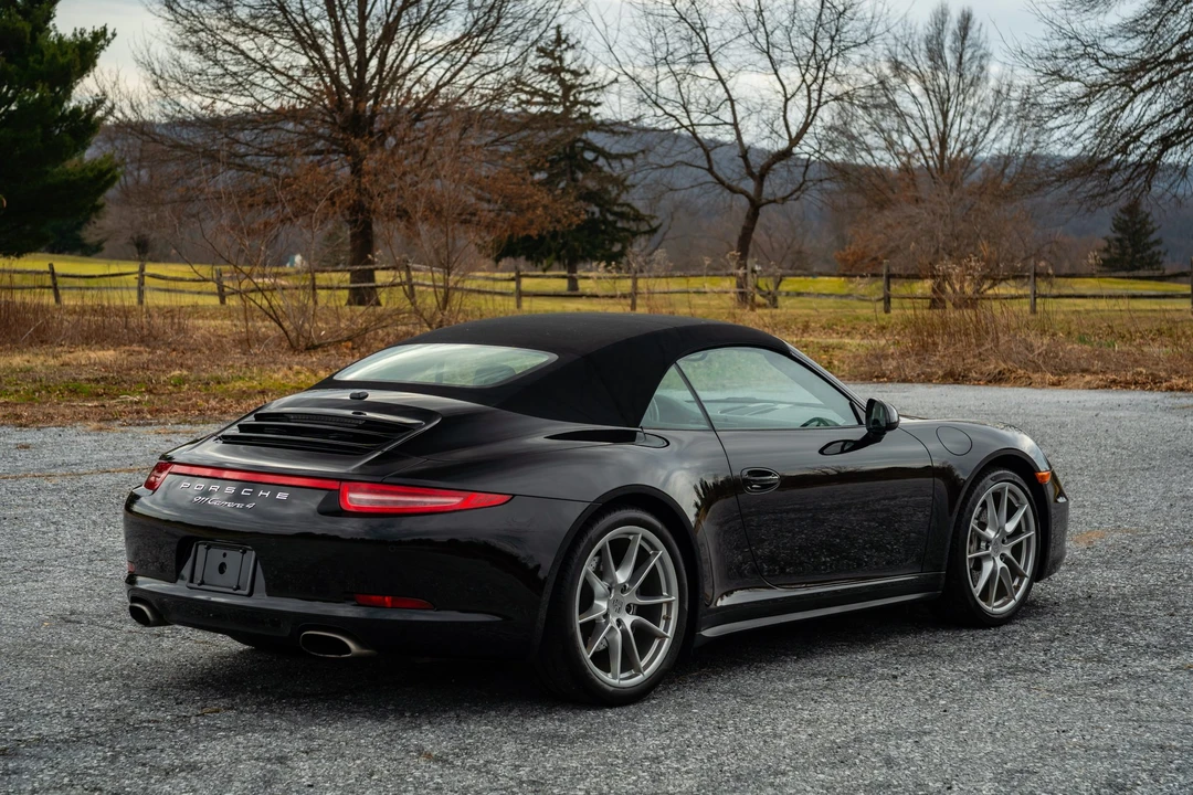 2013 Porsche 991 Carrera 4 - Image 29 of 31