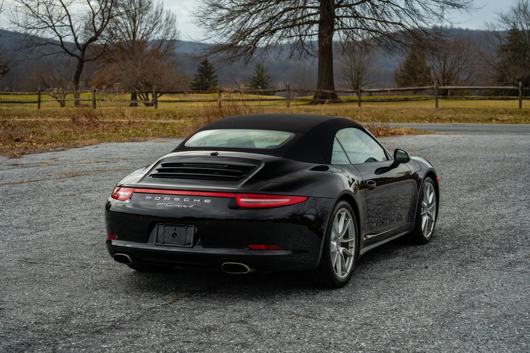 2013 Porsche 991 Carrera 4 - Image 27 of 31