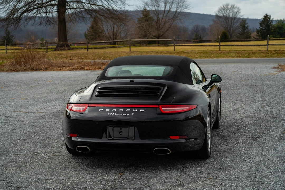 2013 Porsche 991 Carrera 4 - Image 25 of 31