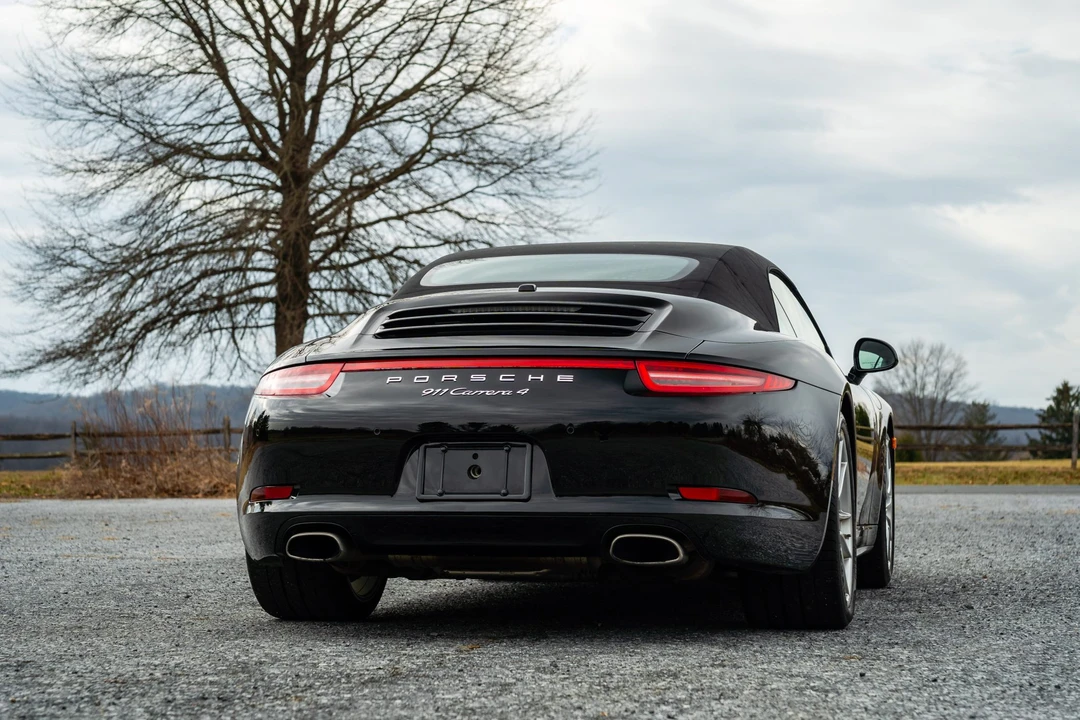 2013 Porsche 991 Carrera 4 - Image 24 of 31