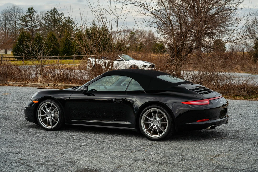 2013 Porsche 991 Carrera 4 - Image 17 of 31
