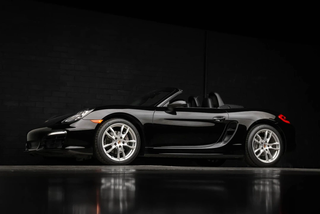 2014 Porsche 981 Boxster - Image 2 of 31