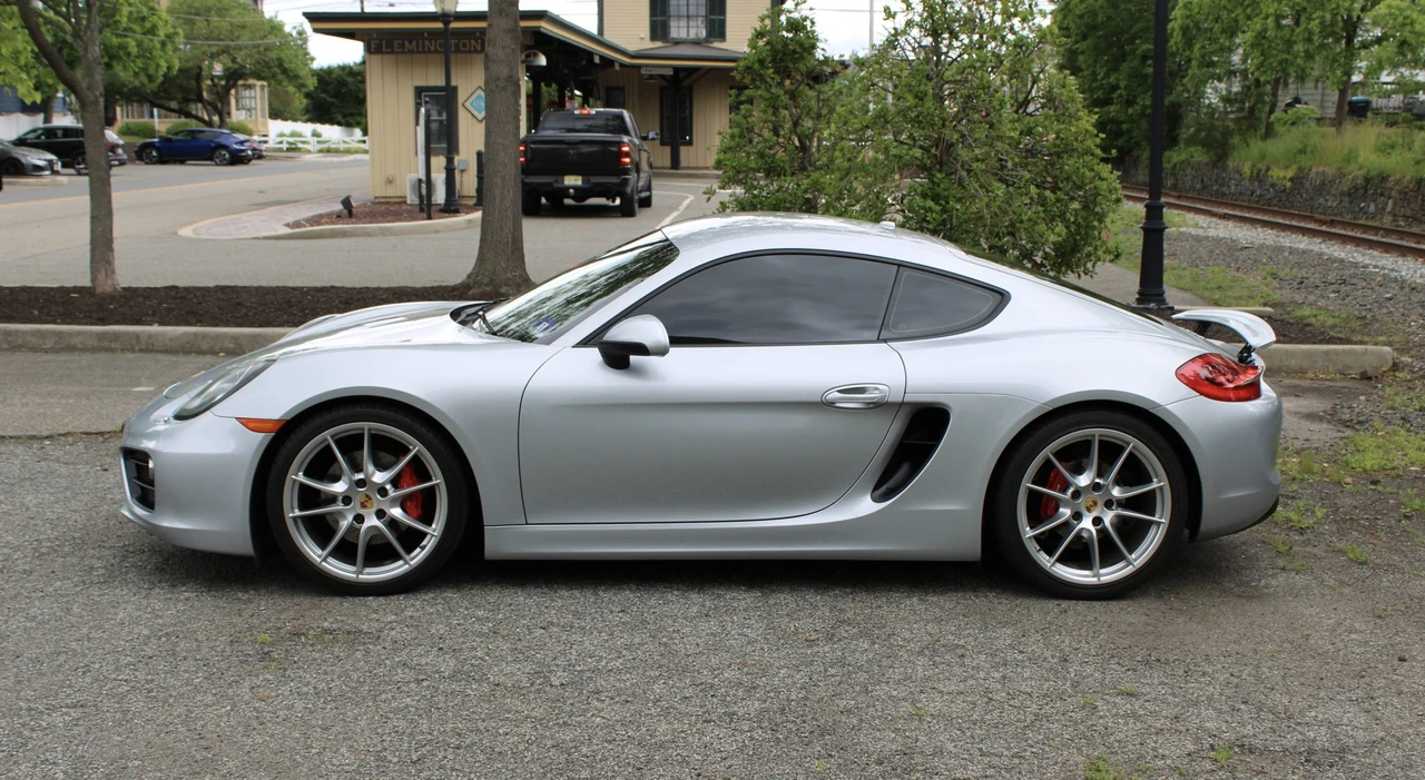 2014 Porsche 981 Cayman S - Image 23 of 31