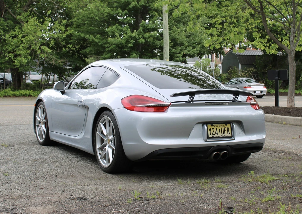 2014 Porsche 981 Cayman S - Image 18 of 31