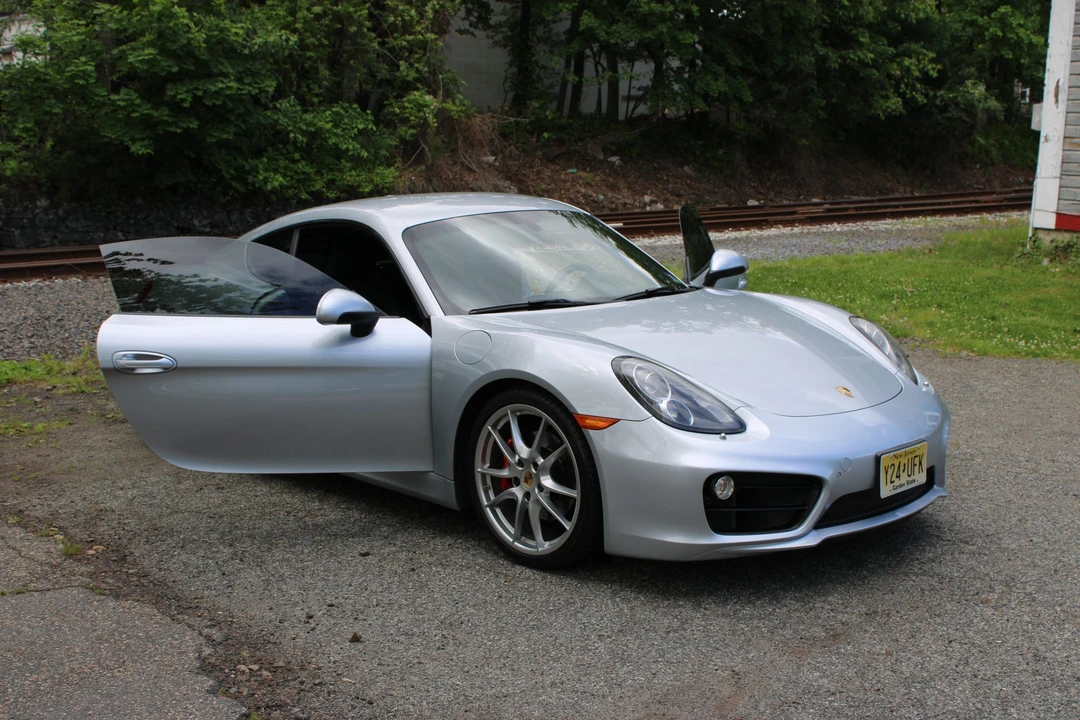 2014 Porsche 981 Cayman S - Image 25 of 31