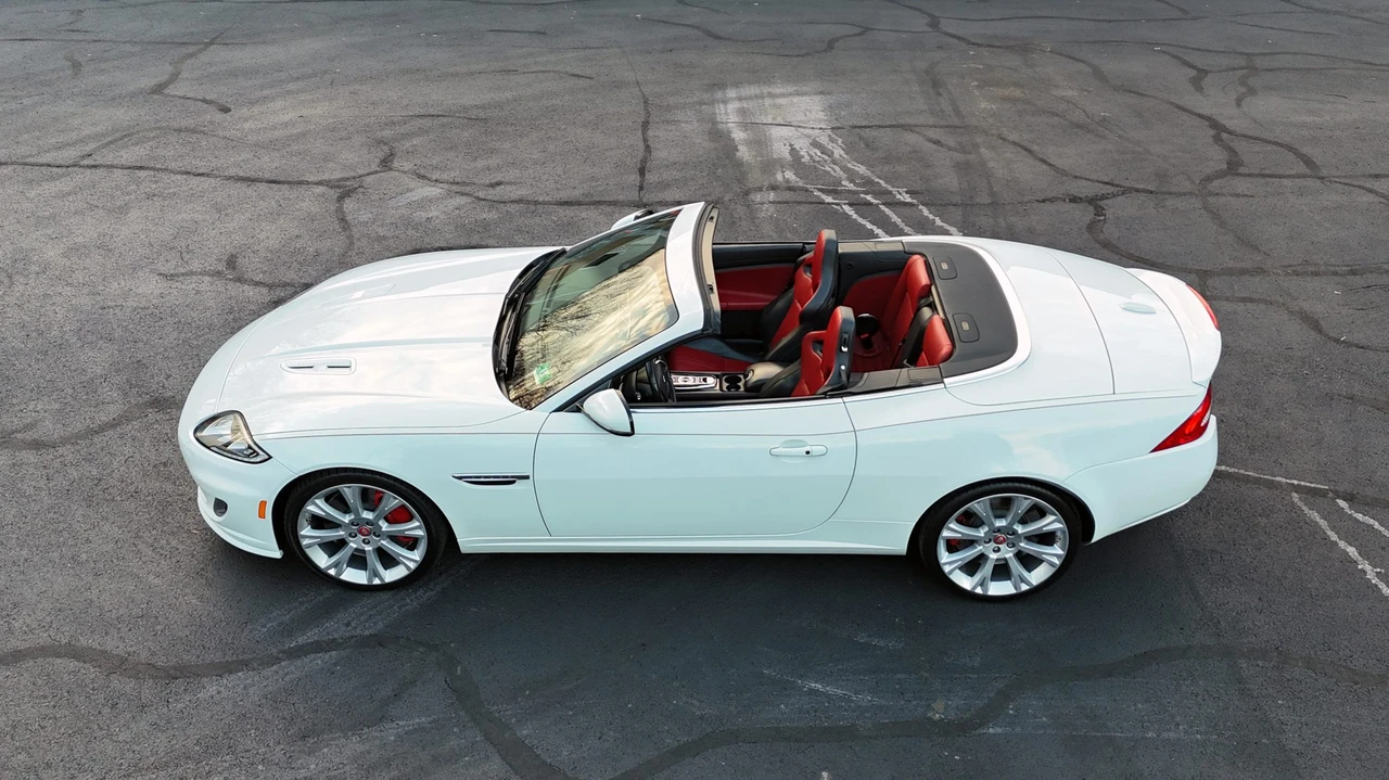 2015 Jaguar X150 XKR - Image 5 of 31