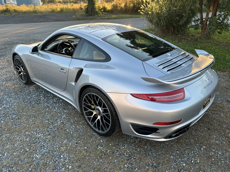 2015 Porsche 991 Turbo - Image 29 of 31