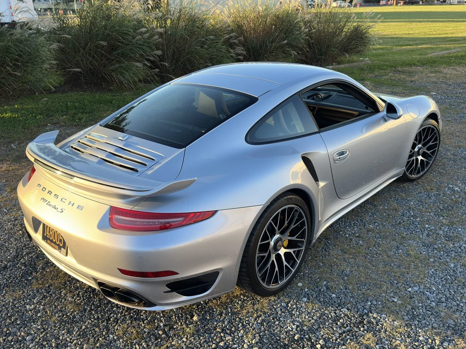 2015 Porsche 991 Turbo - Image 14 of 31